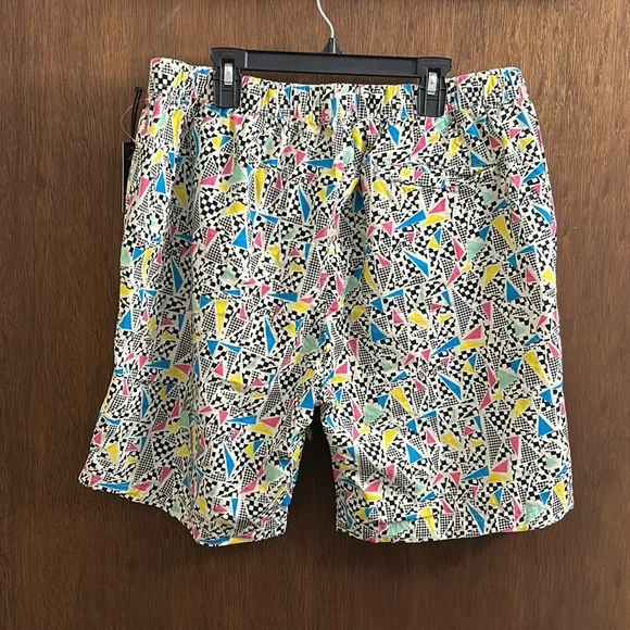 MASSIVE retro pattern volley shorts - Picture 4 of 4